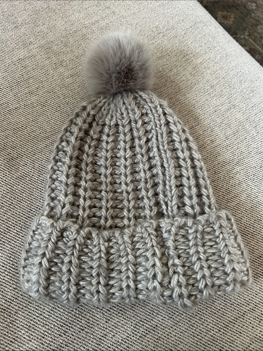 Women’s Gray Knit Pom Beanie Hat